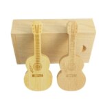 LOGO Customized Wooden Classical Guitar Usb Pen Drive Flash Drive Memory Stick 4GB 16GB 32GB 64GB Metal Keychain Gift Pendrive